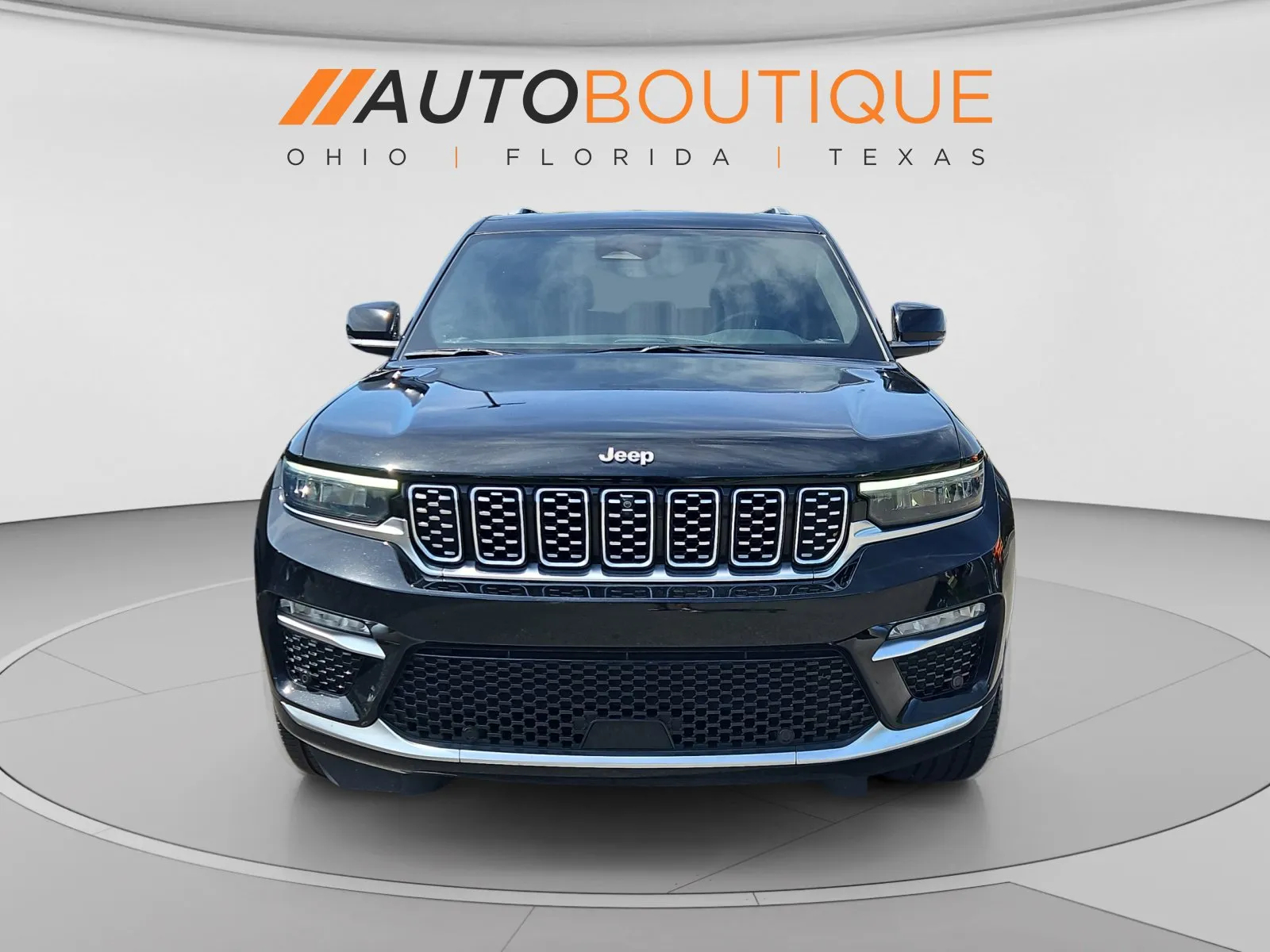 Jeep Grand Cherokee photo 8