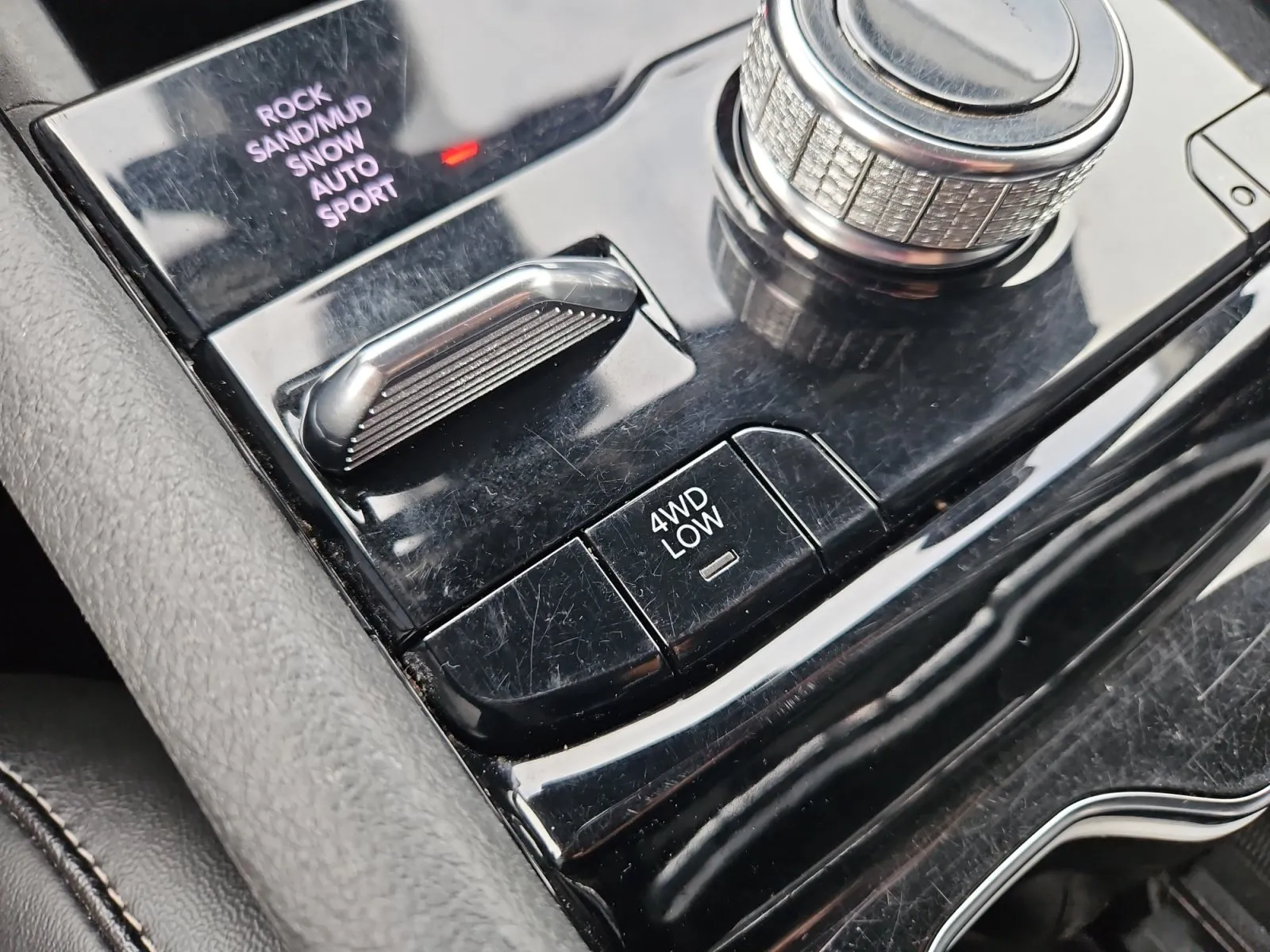 Jeep Grand Cherokee photo 27