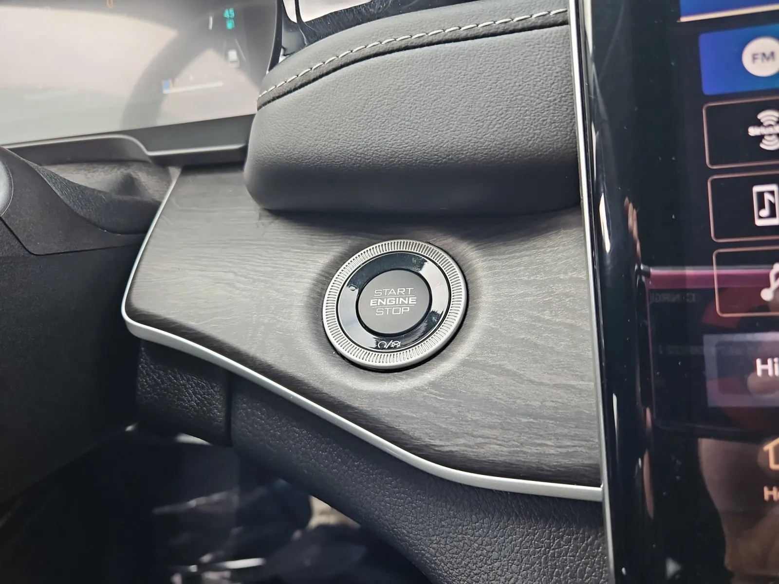 Jeep Grand Cherokee photo 24