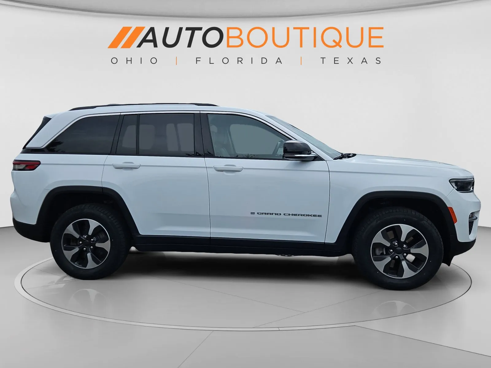 Jeep Grand Cherokee photo 6