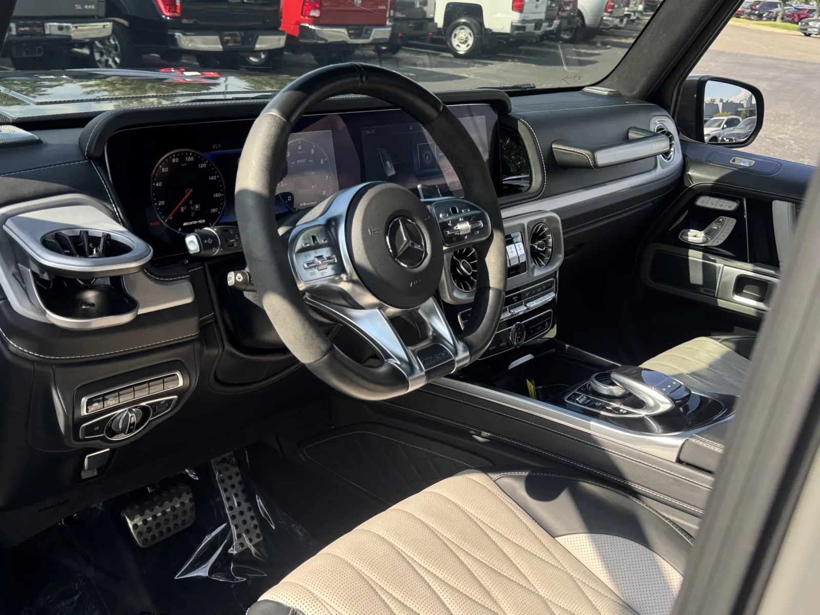Mercedes-Benz G-Class photo 10