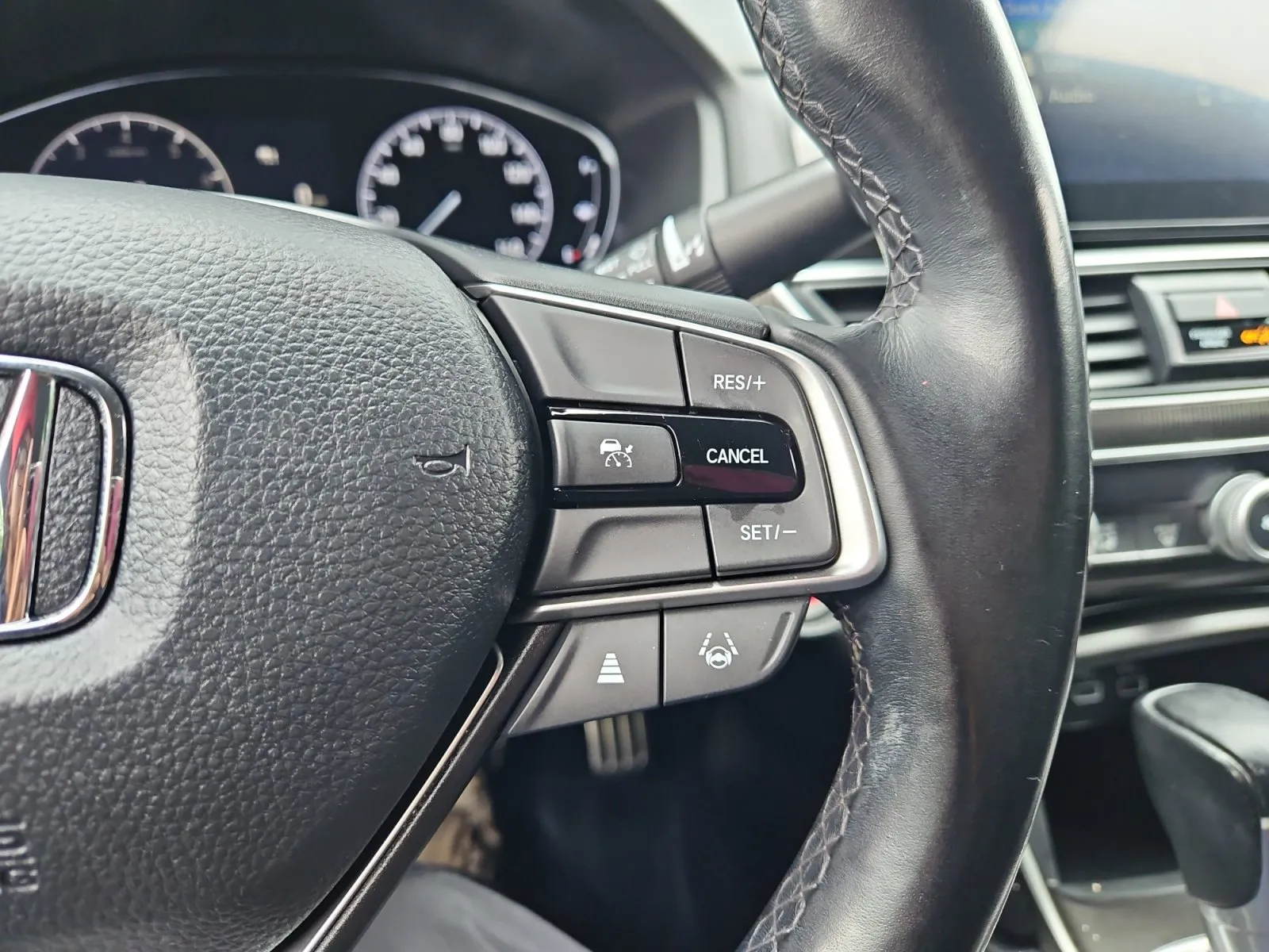 Honda Accord photo 25