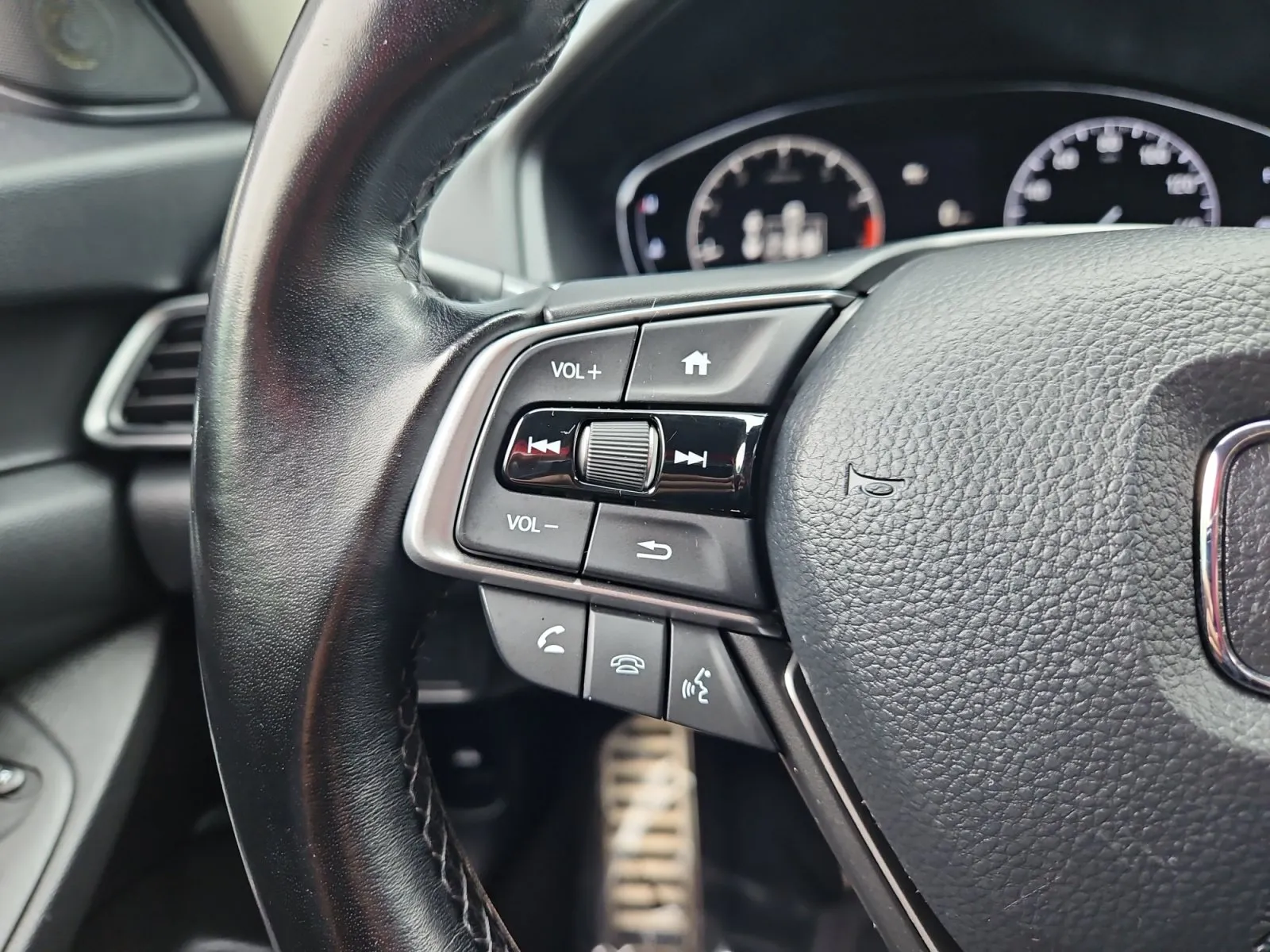 Honda Accord photo 26