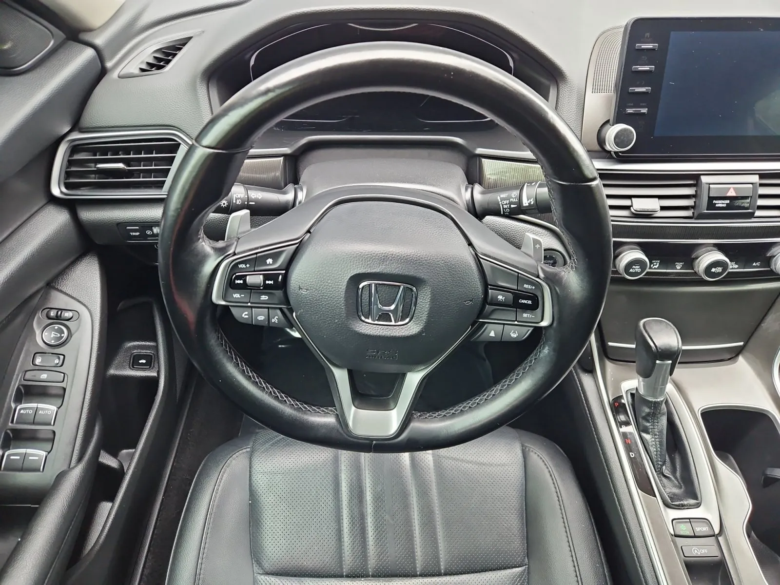 Honda Accord photo 12