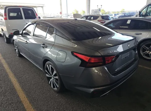 More photos of 2020 Nissan Altima 2.5 SR at Auto Boutique Ohio, OH