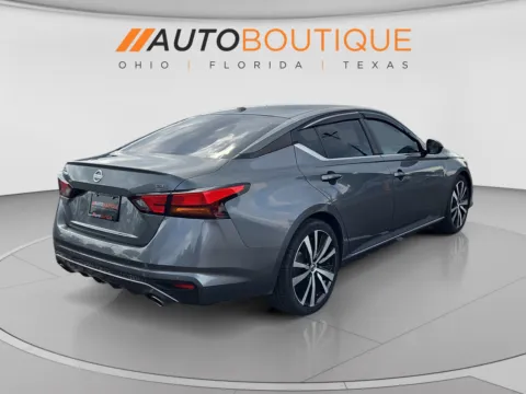 More photos of 2020 Nissan Altima 2.5 SR at Auto Boutique Ohio, OH