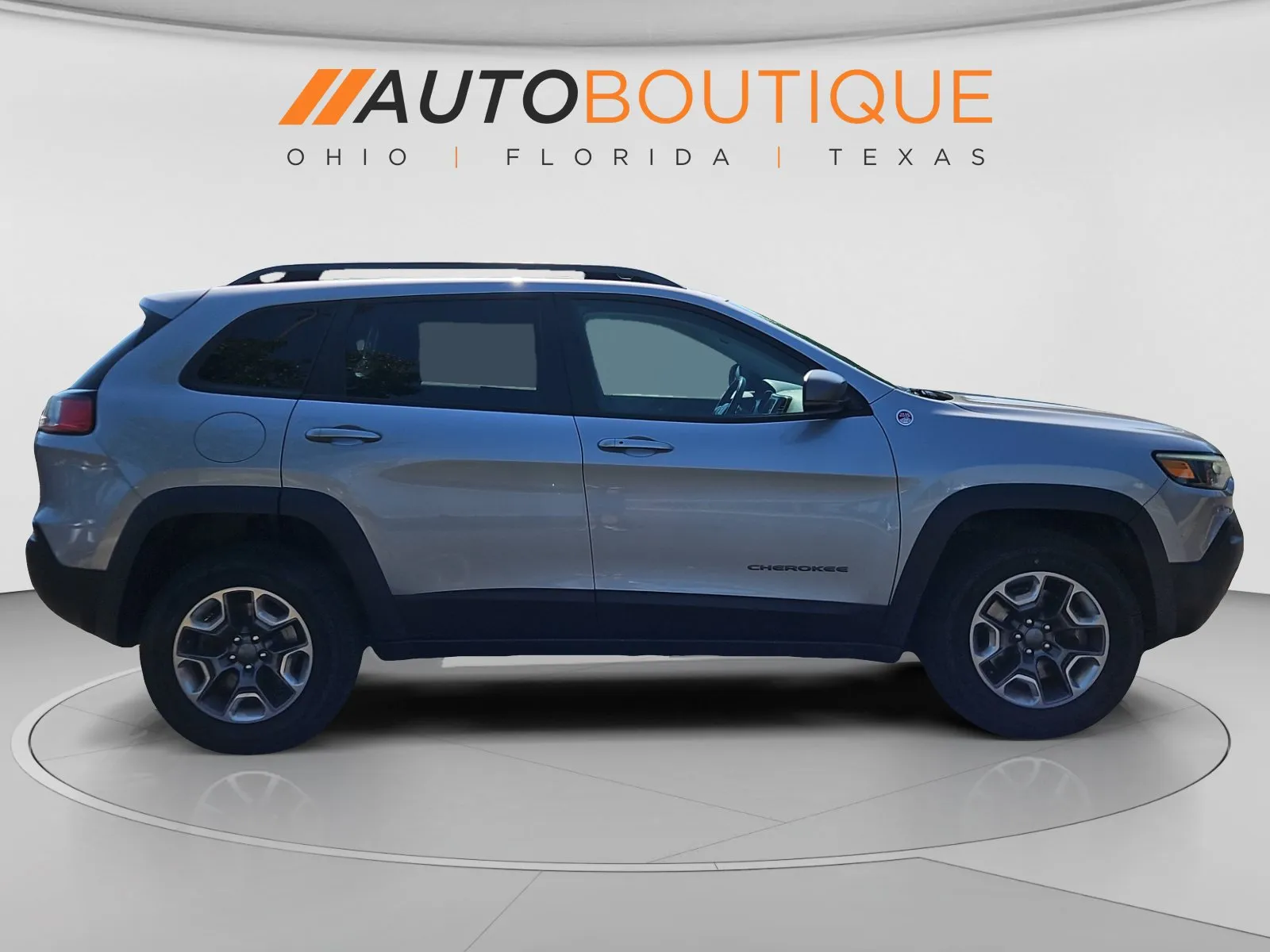 Jeep Cherokee photo 6