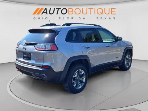 More photos of 2019 Jeep Cherokee Trailhawk at Auto Boutique Ohio, OH