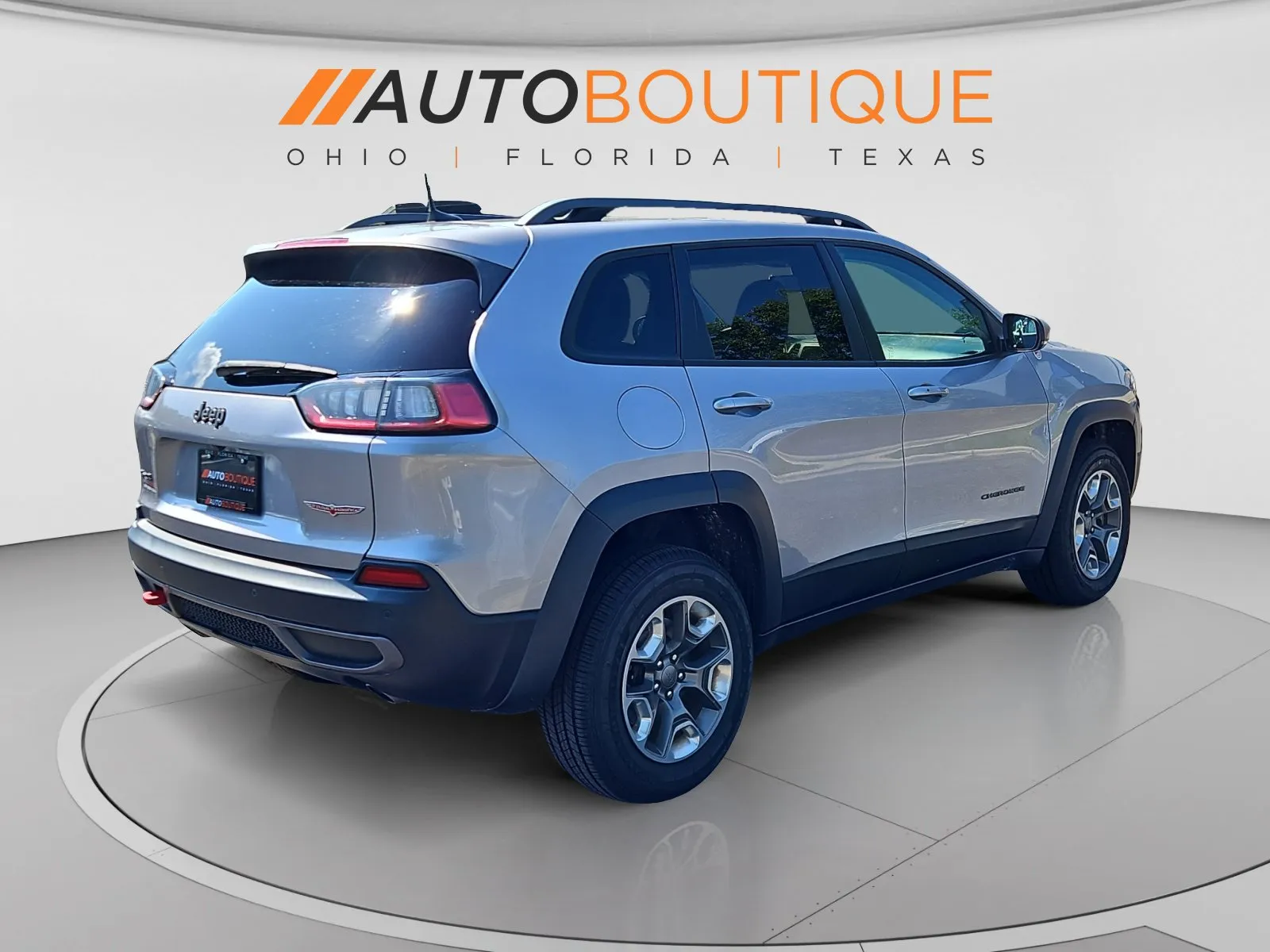 Jeep Cherokee photo 5
