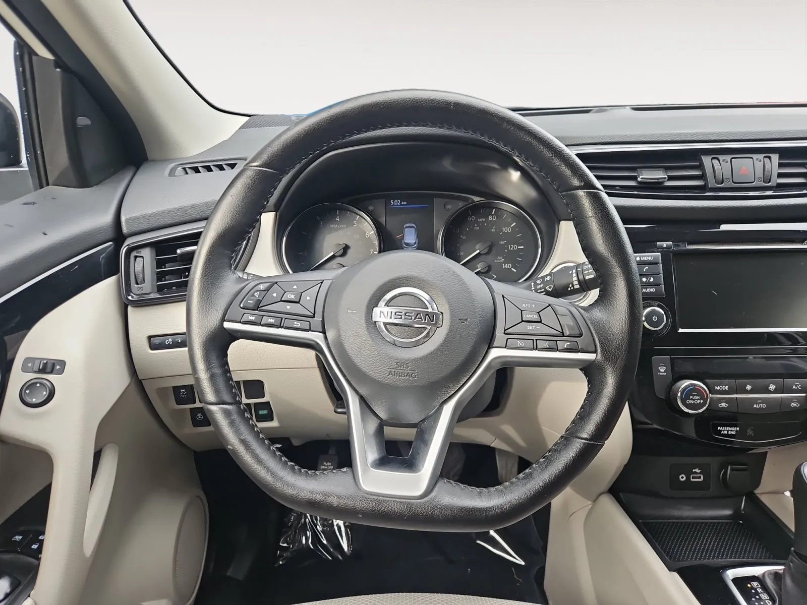 Nissan Rogue Sport photo 12