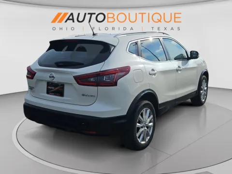 More photos of 2020 Nissan Rogue Sport SV at Auto Boutique Ohio, OH