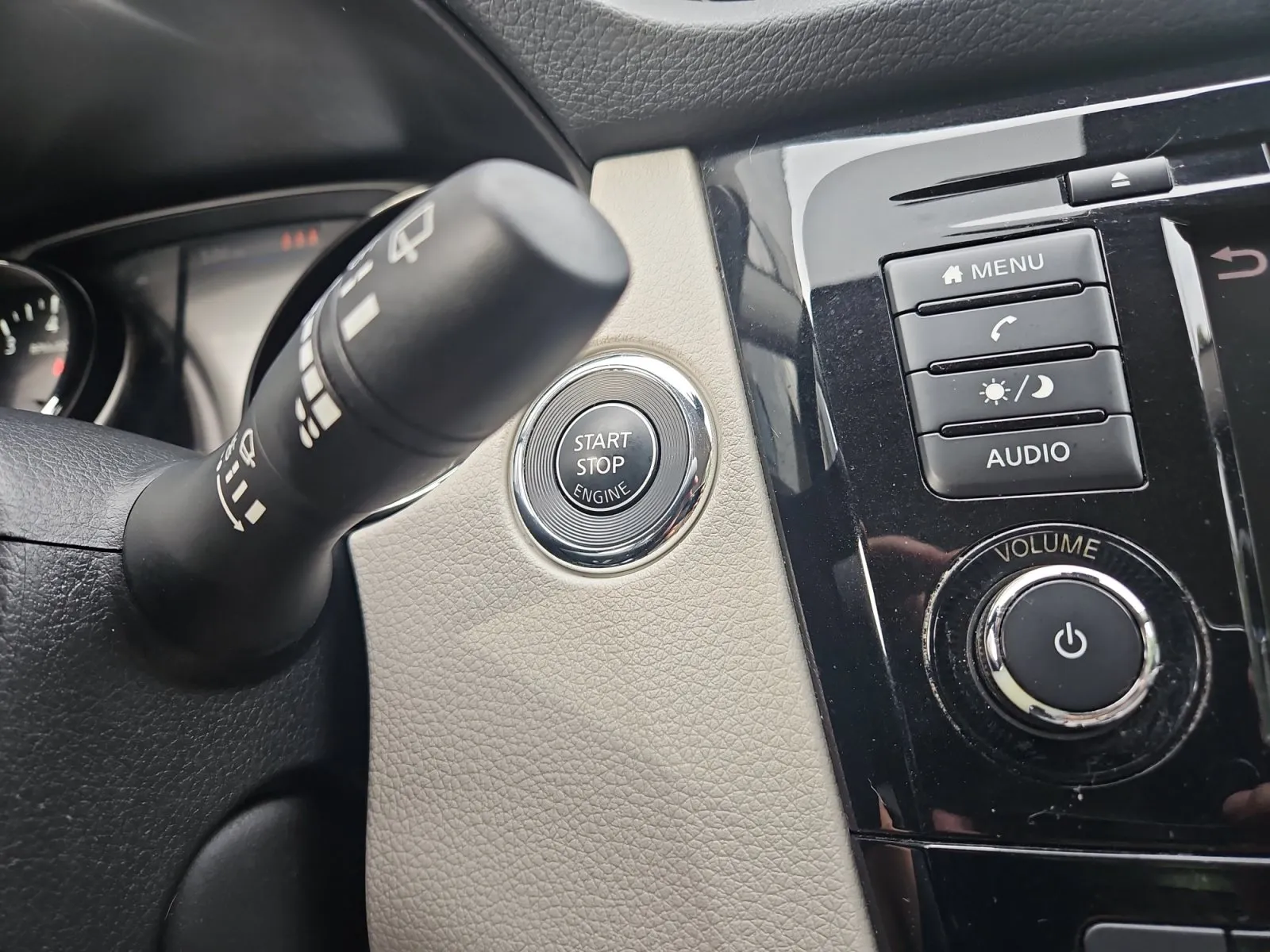Nissan Rogue Sport photo 18