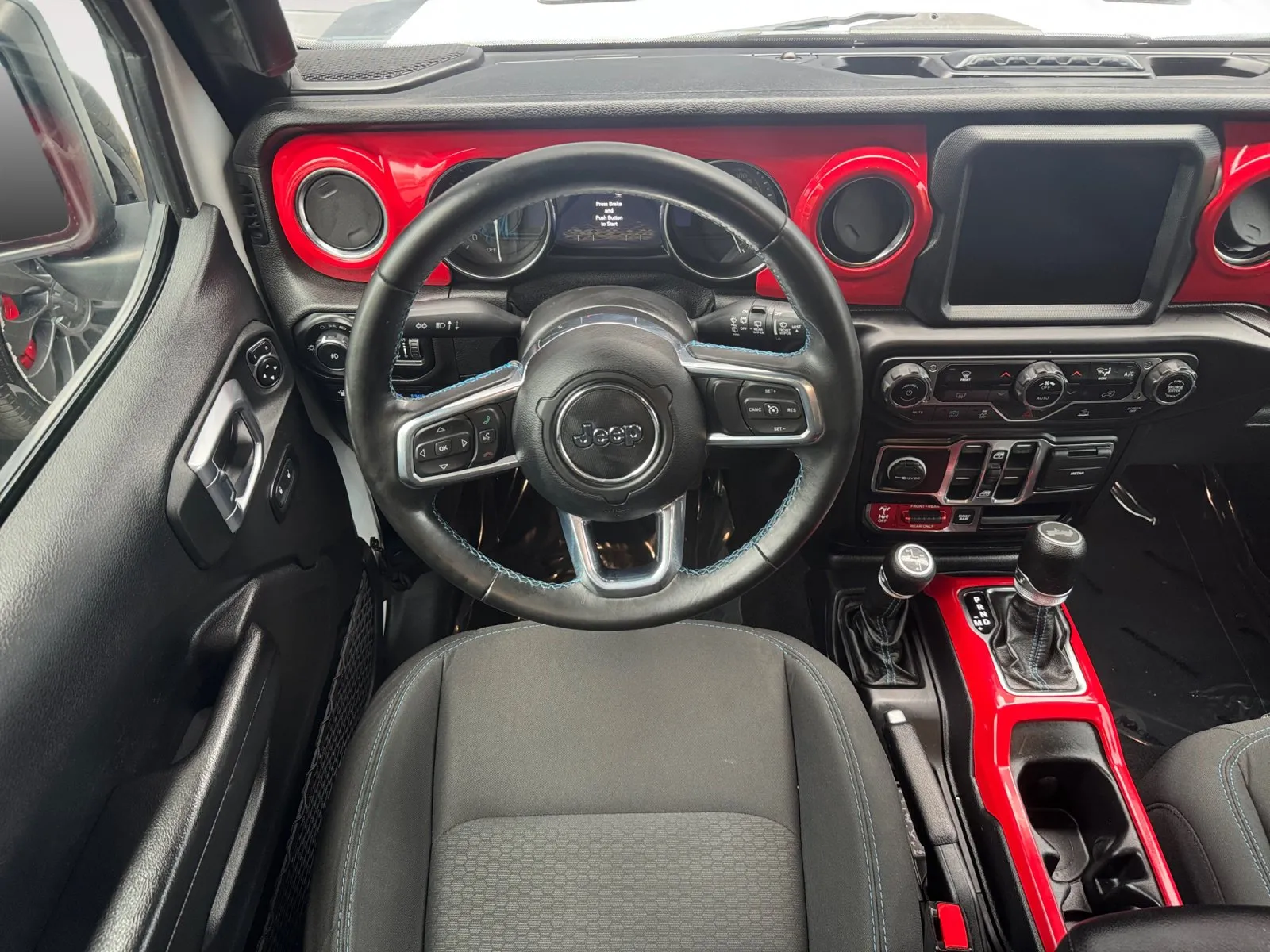Jeep Wrangler photo 10
