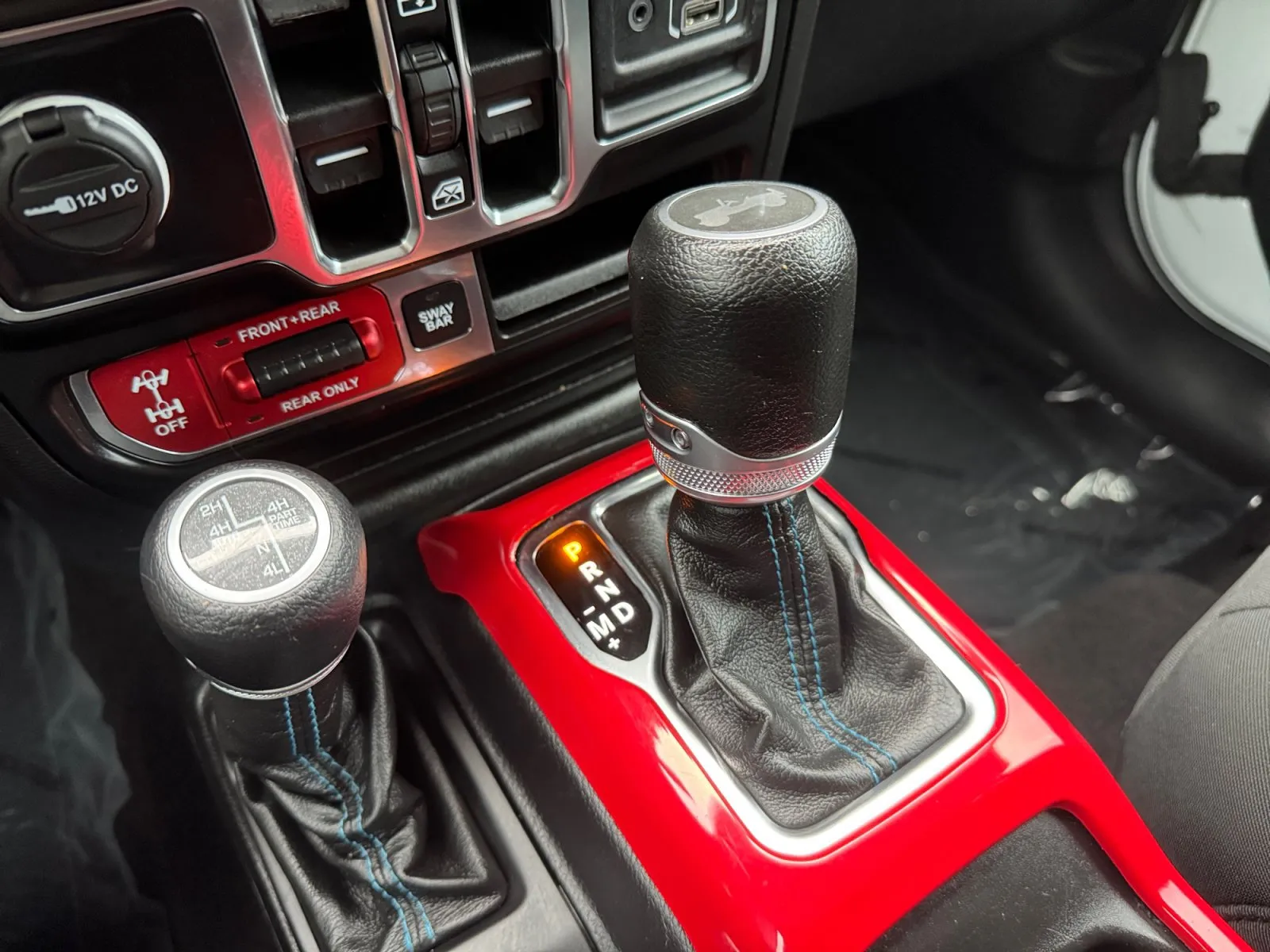 Jeep Wrangler photo 22