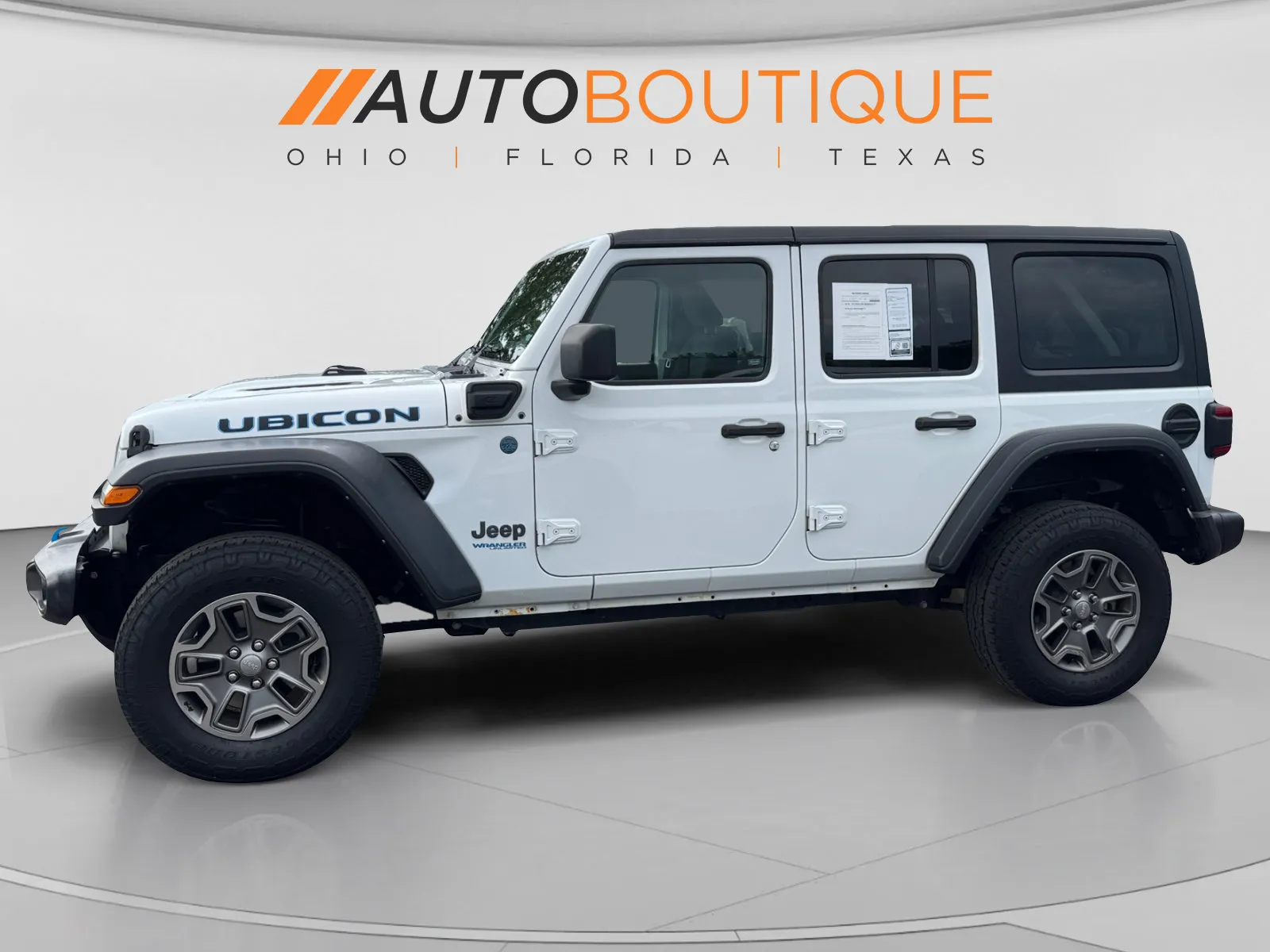 Jeep Wrangler photo 2