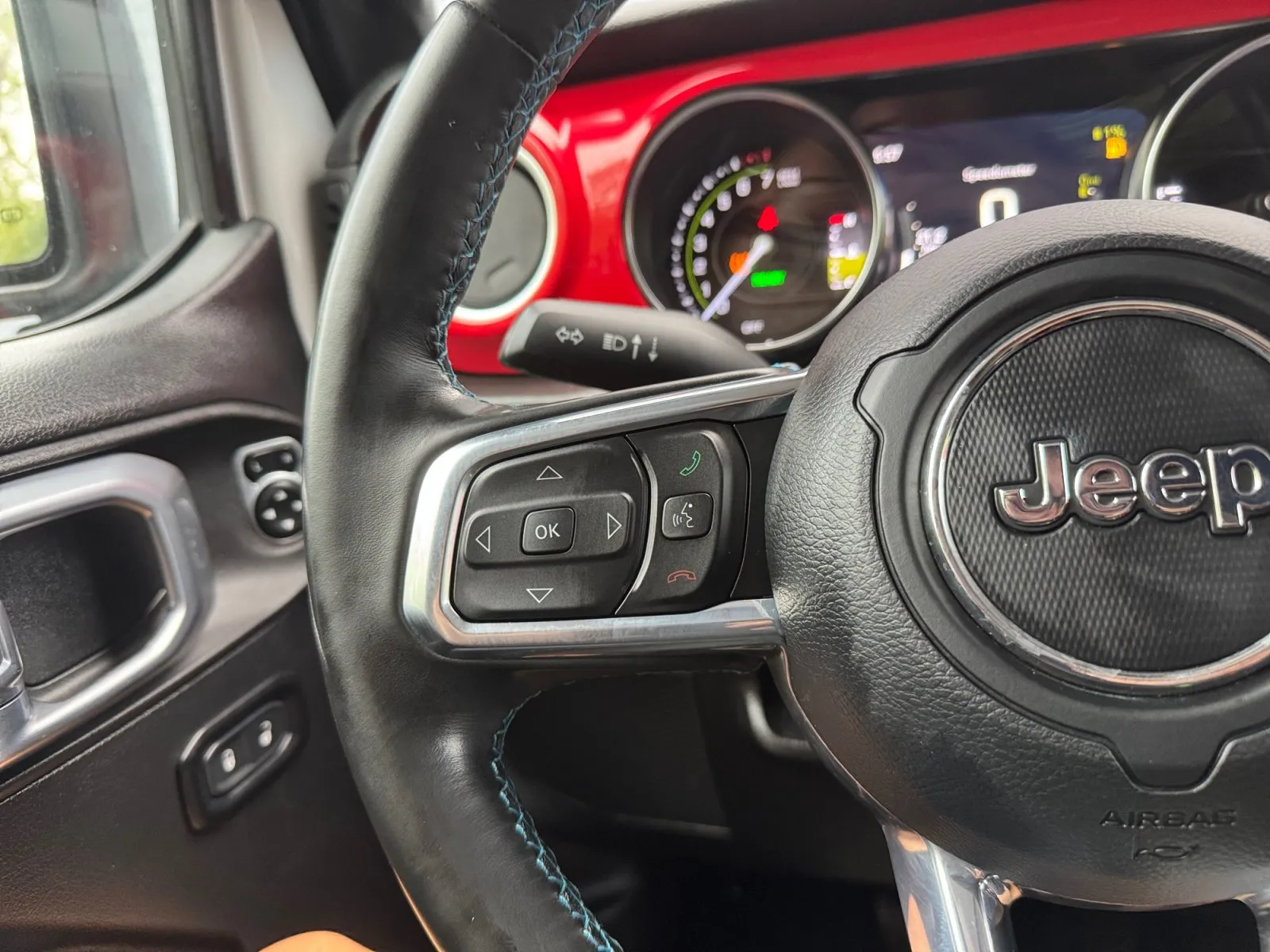 Jeep Wrangler photo 24
