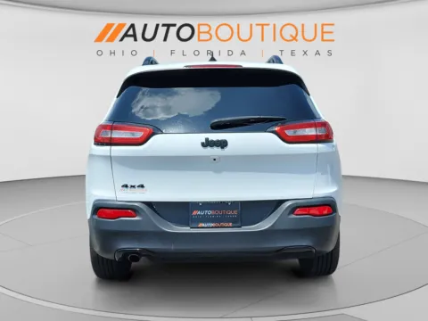 More photos of 2018 Jeep Cherokee Latitude at Auto Boutique Ohio, OH
