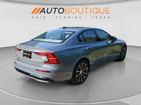 More photos of 2023 Volvo S60 Recharge Plug-In Hybrid Plus Dark Theme at Auto Boutique Ohio, OH