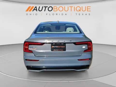 More photos of 2023 Volvo S60 Recharge Plug-In Hybrid Plus Dark Theme at Auto Boutique Ohio, OH