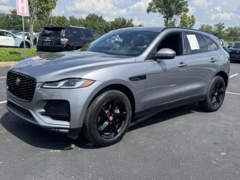 More photos of 2022 Jaguar F-PACE S at Auto Boutique Ohio, OH