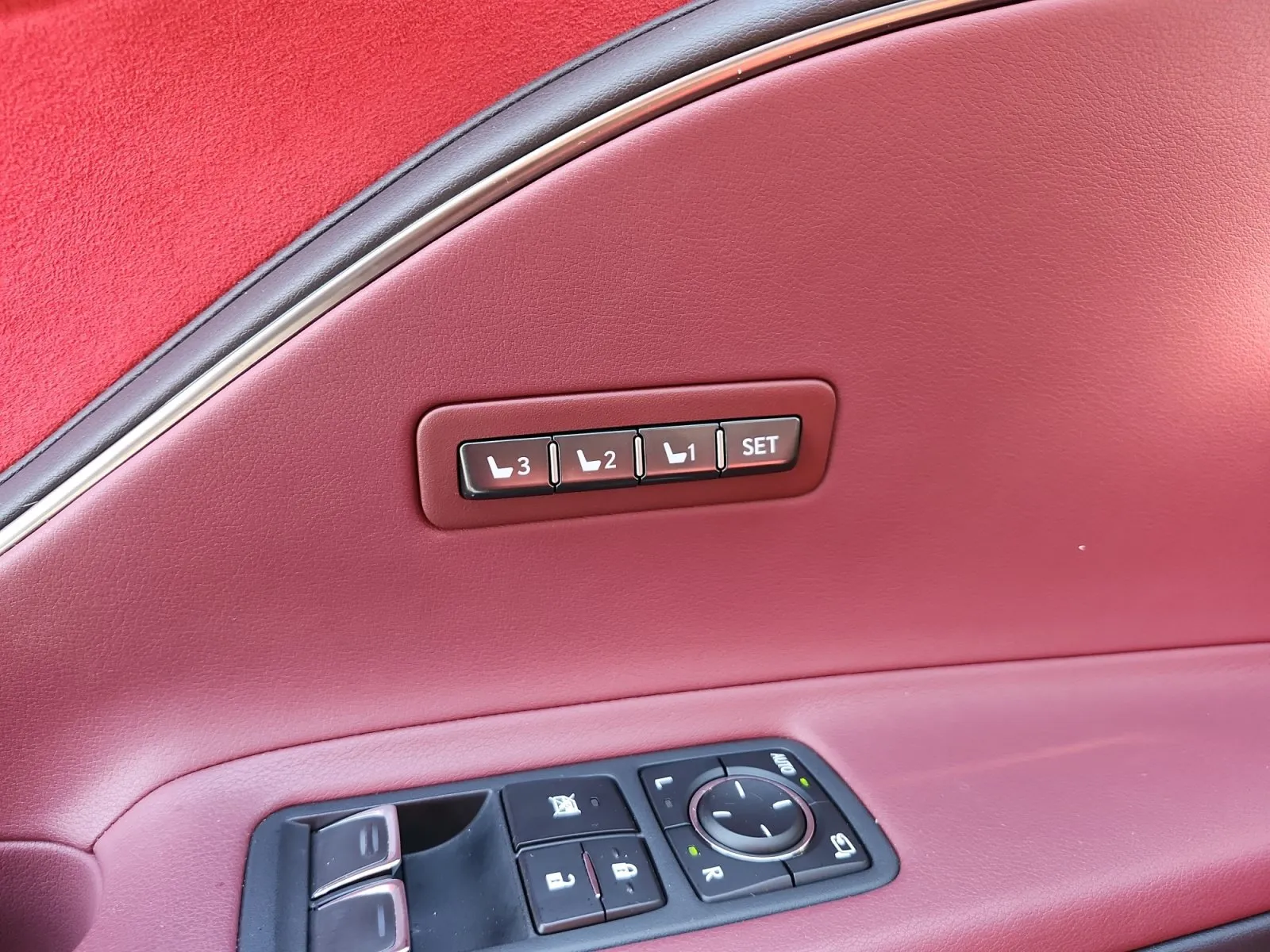 Lexus LC photo 15