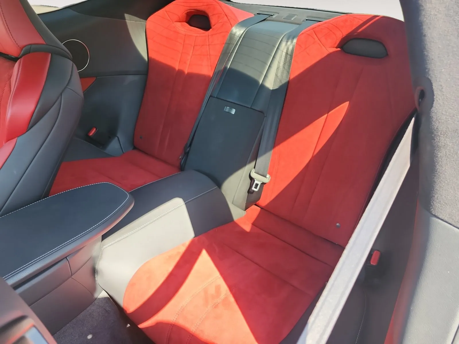 Lexus LC photo 13