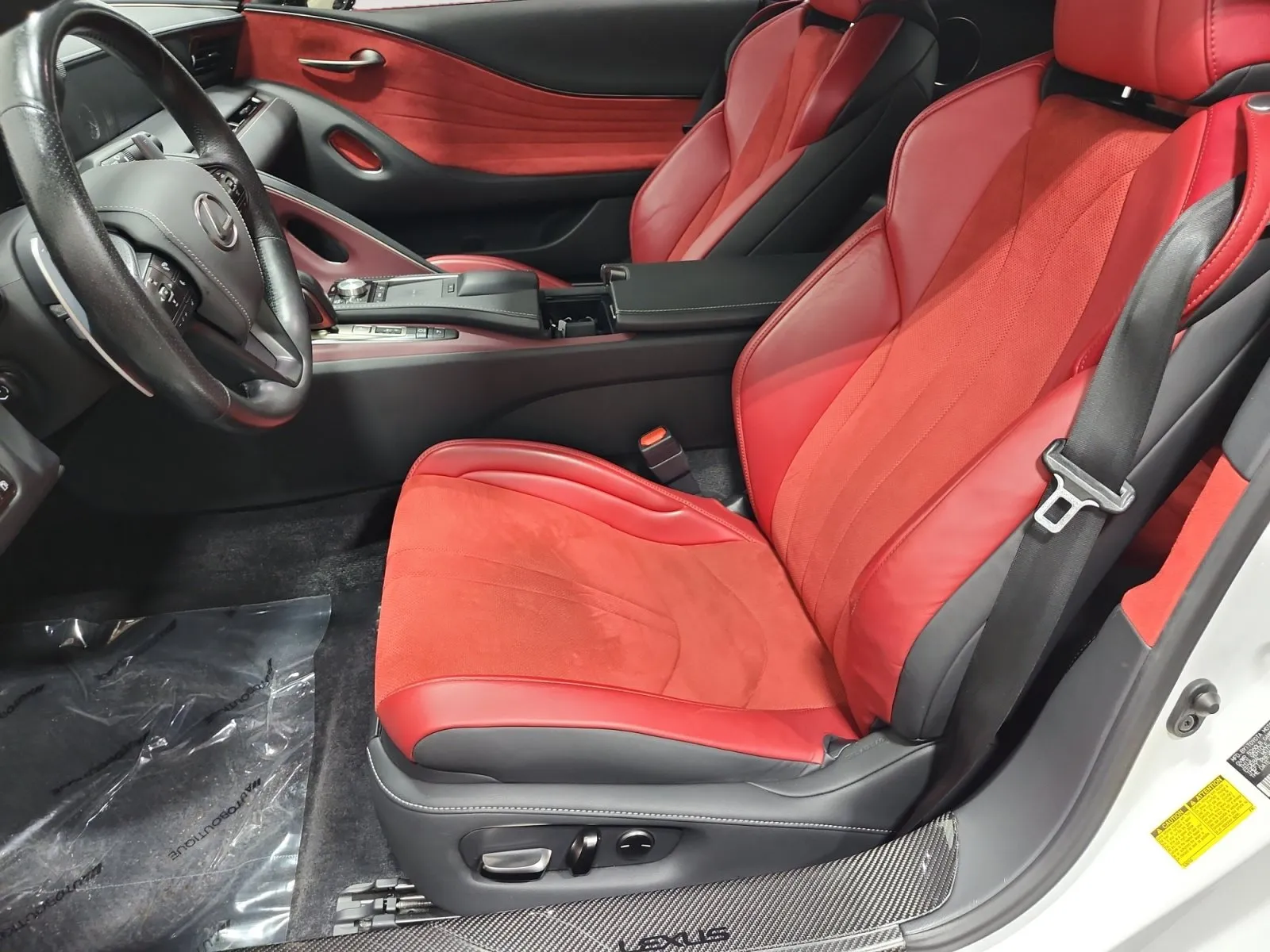 Lexus LC photo 9