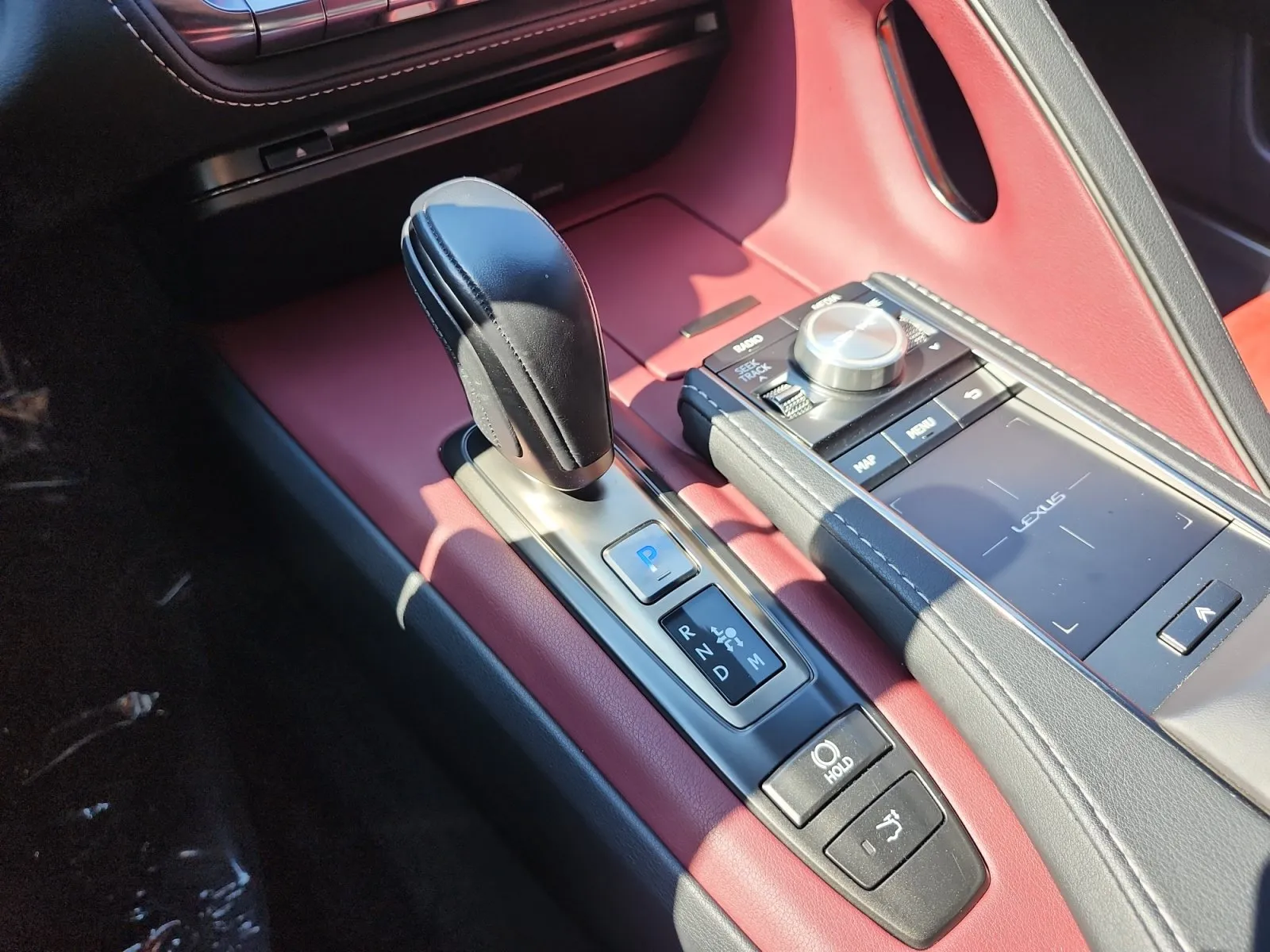 Lexus LC photo 21