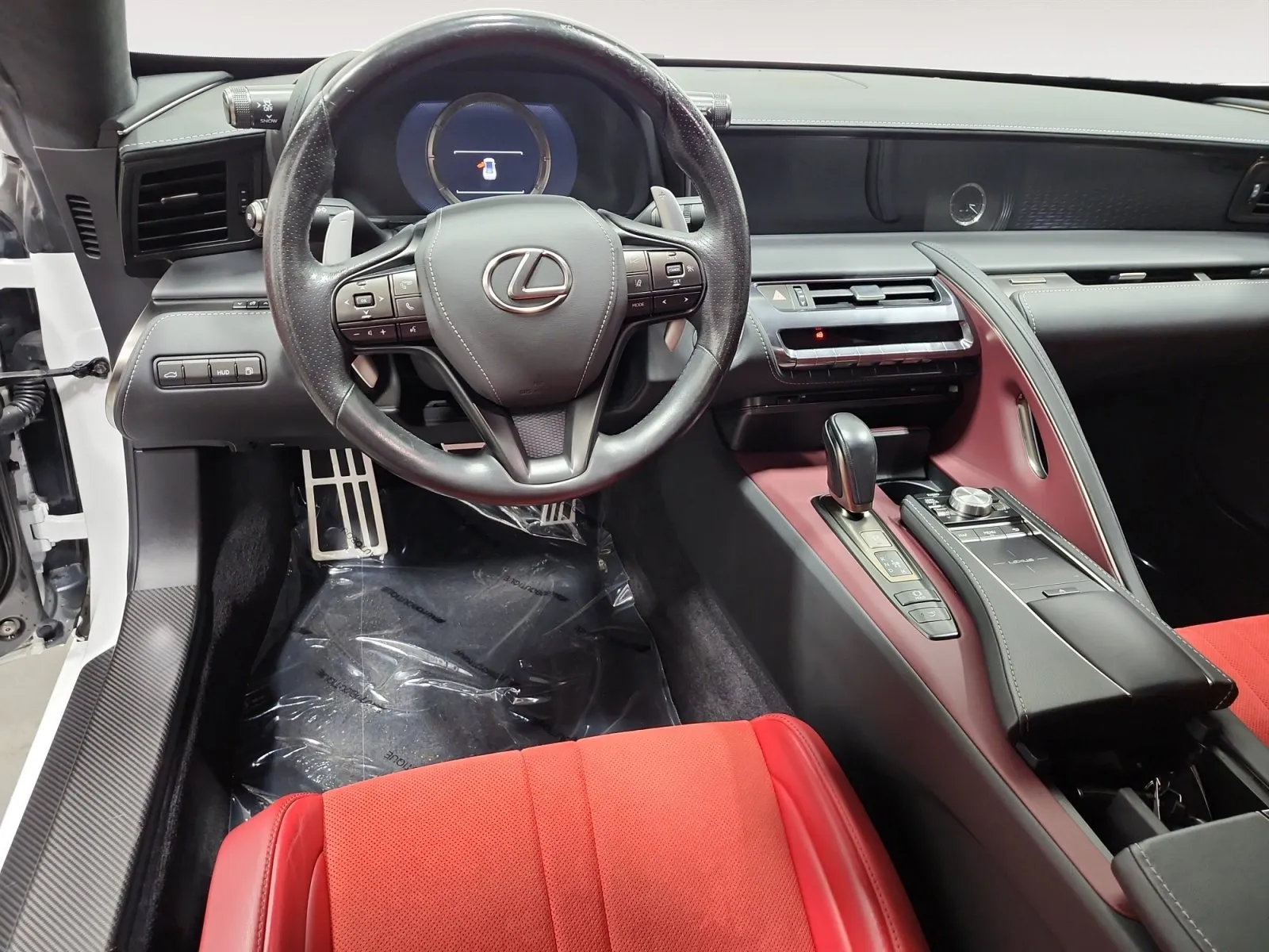 Lexus LC photo 10