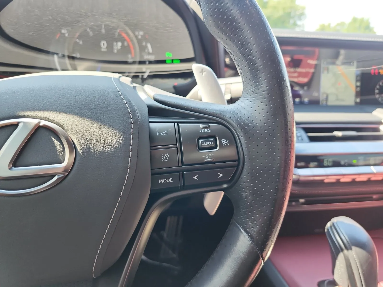Lexus LC photo 28