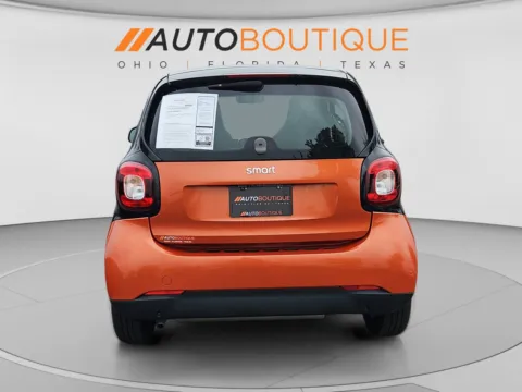 More photos of 2016 smart fortwo Passion at Auto Boutique Ohio, OH