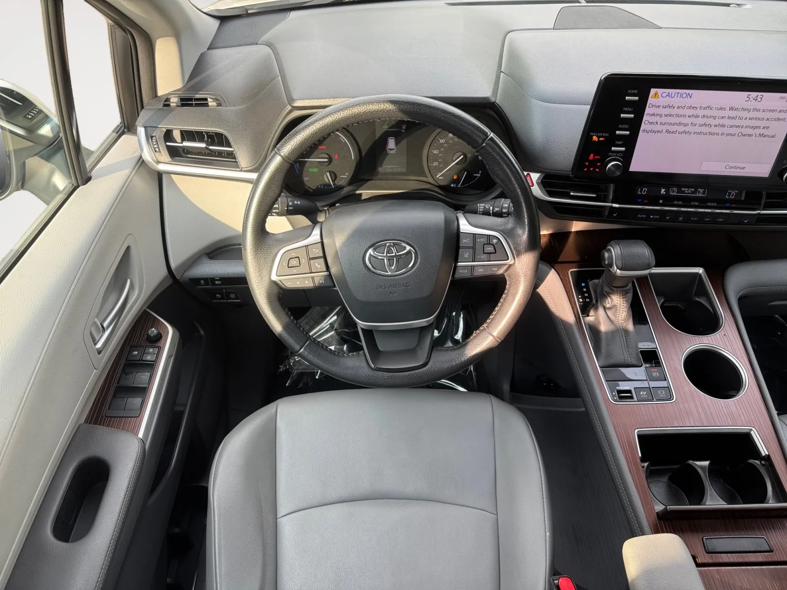 Toyota Sienna photo 10