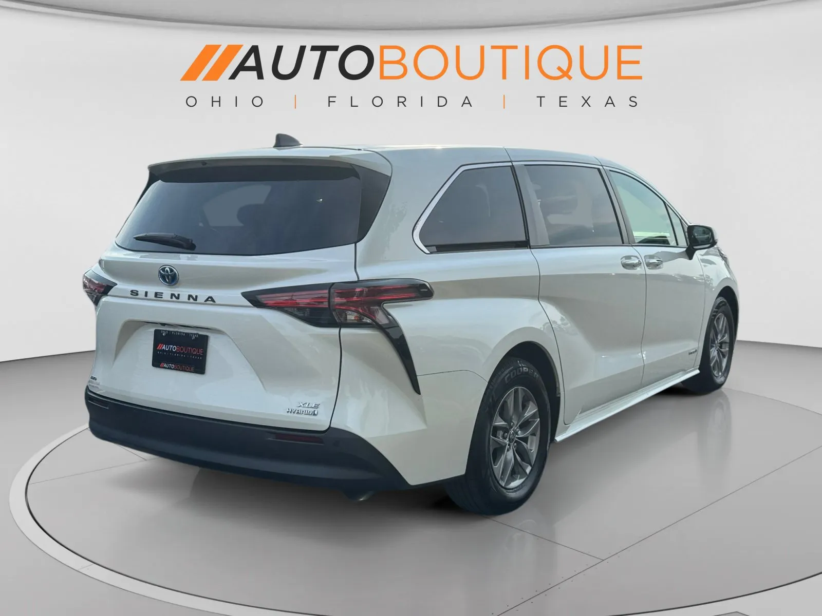 Toyota Sienna photo 5