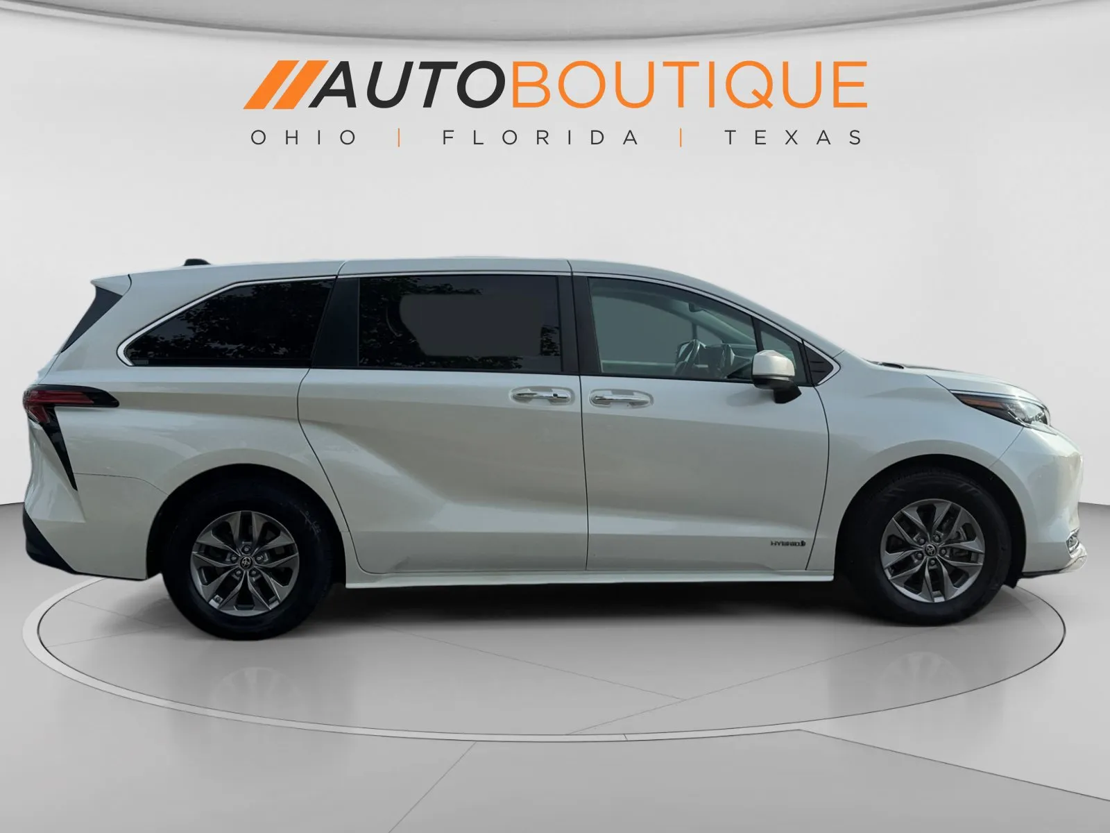Toyota Sienna photo 6