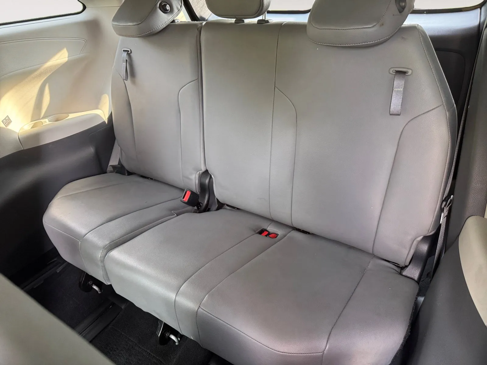 Toyota Sienna photo 15