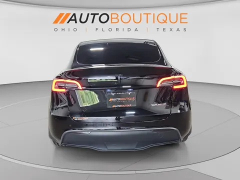 More photos of 2023 Tesla Model Y Performance at Auto Boutique Ohio, OH