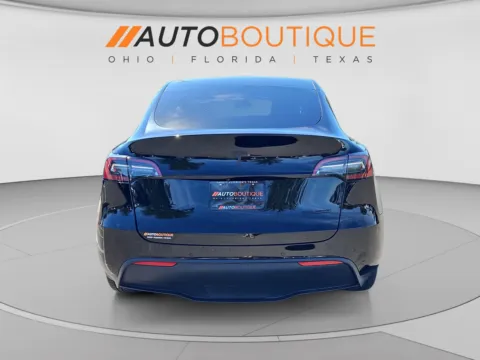 More photos of 2021 Tesla Model Y Long Range at Auto Boutique Ohio, OH