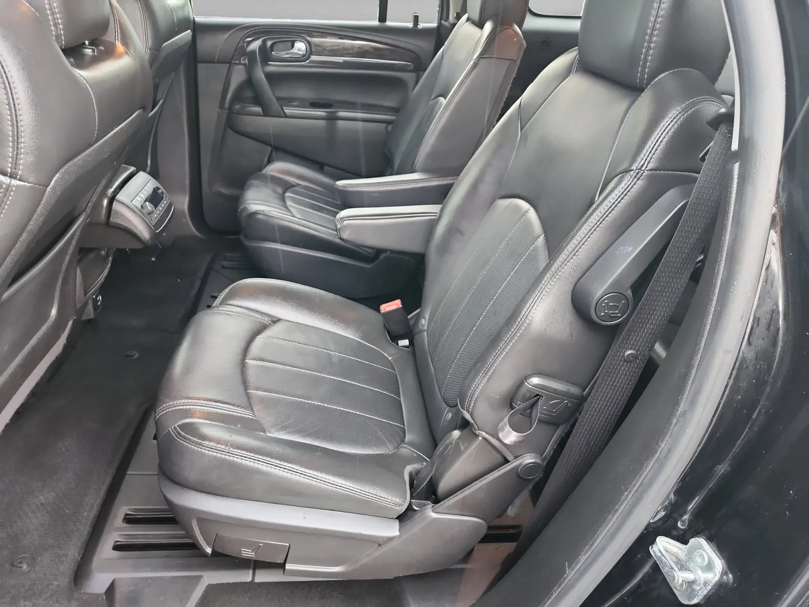 Buick Enclave photo 14