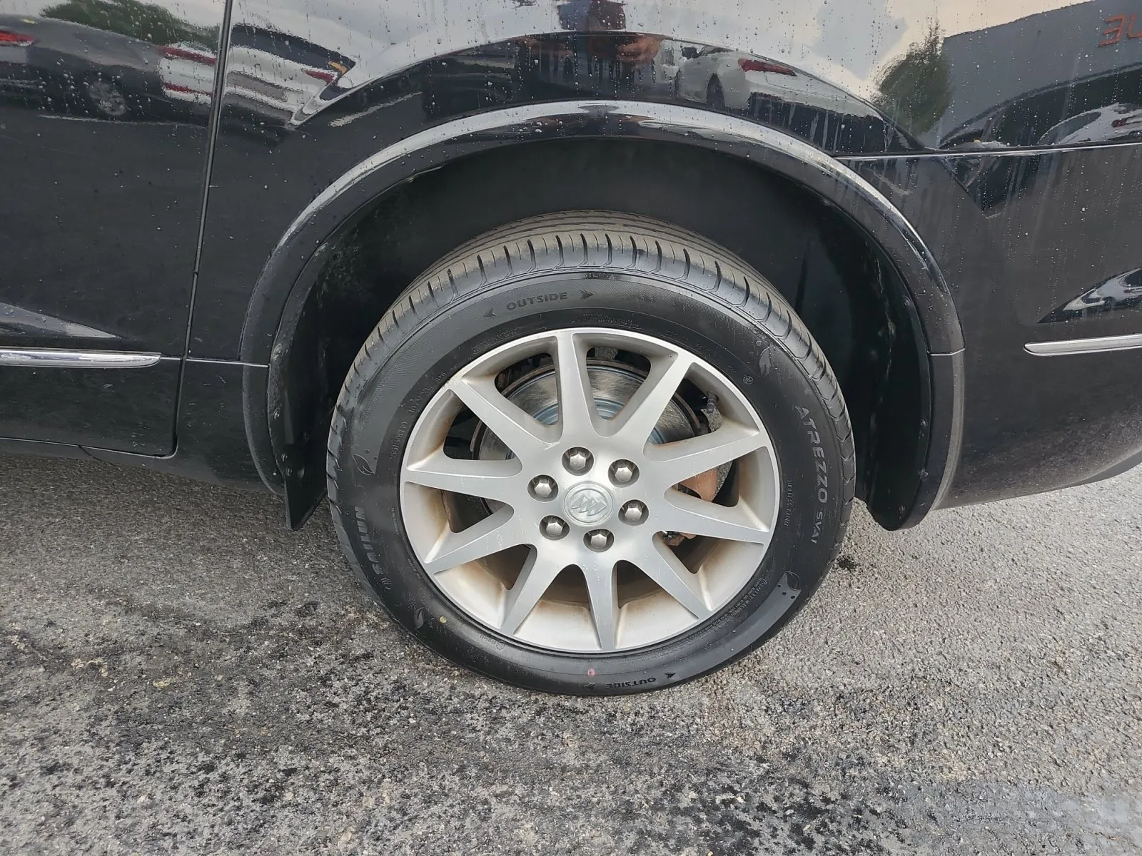 Buick Enclave photo 16