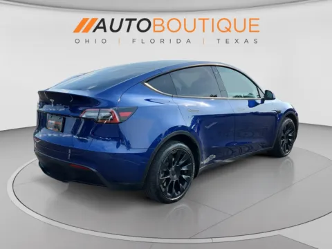 More photos of 2023 Tesla Model Y Long Range at Auto Boutique Ohio, OH