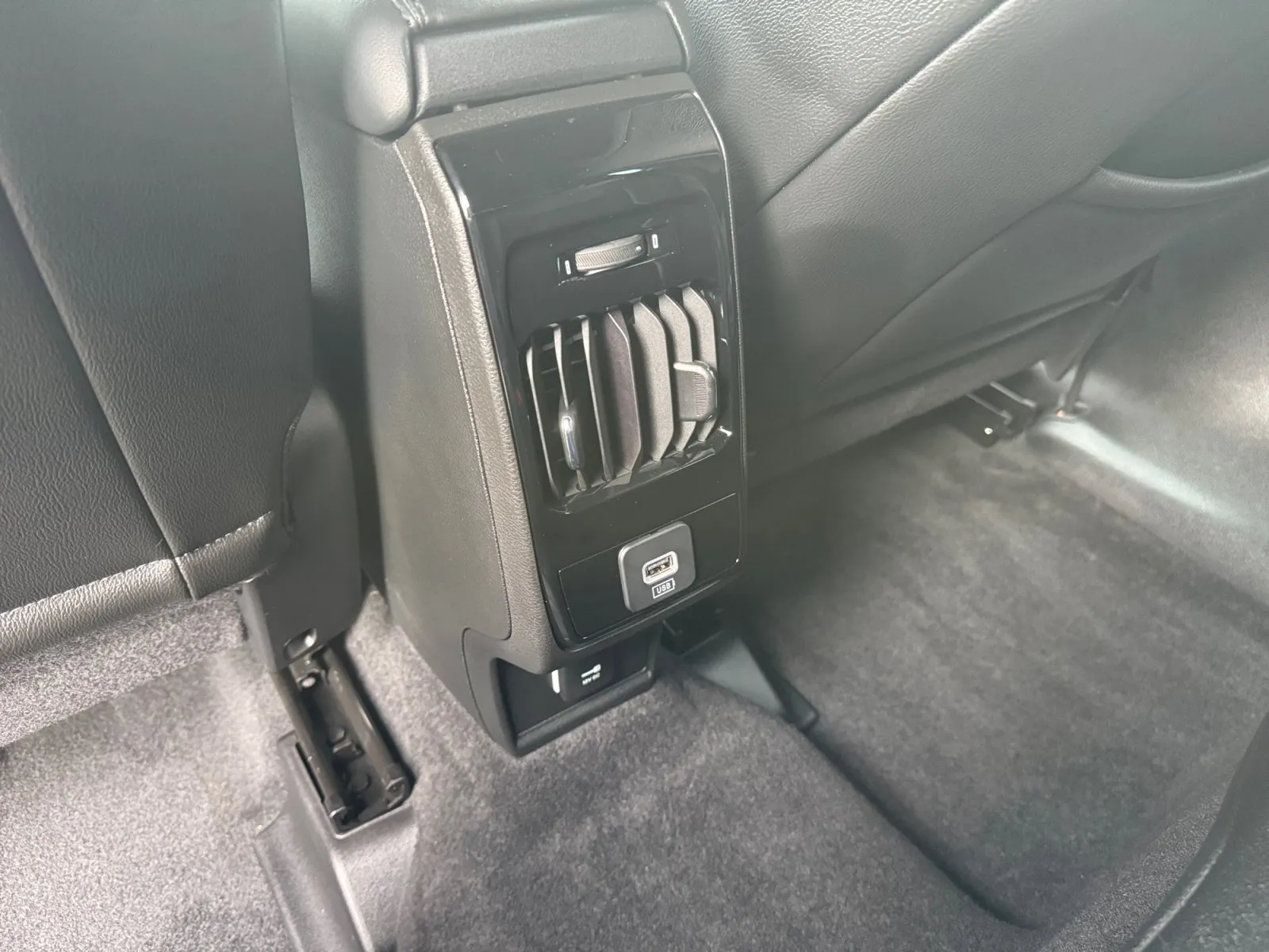 Jeep Compass photo 13