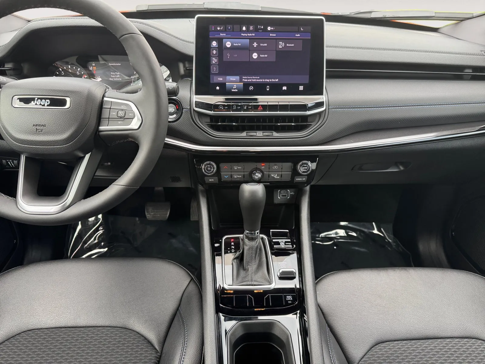 Jeep Compass photo 11