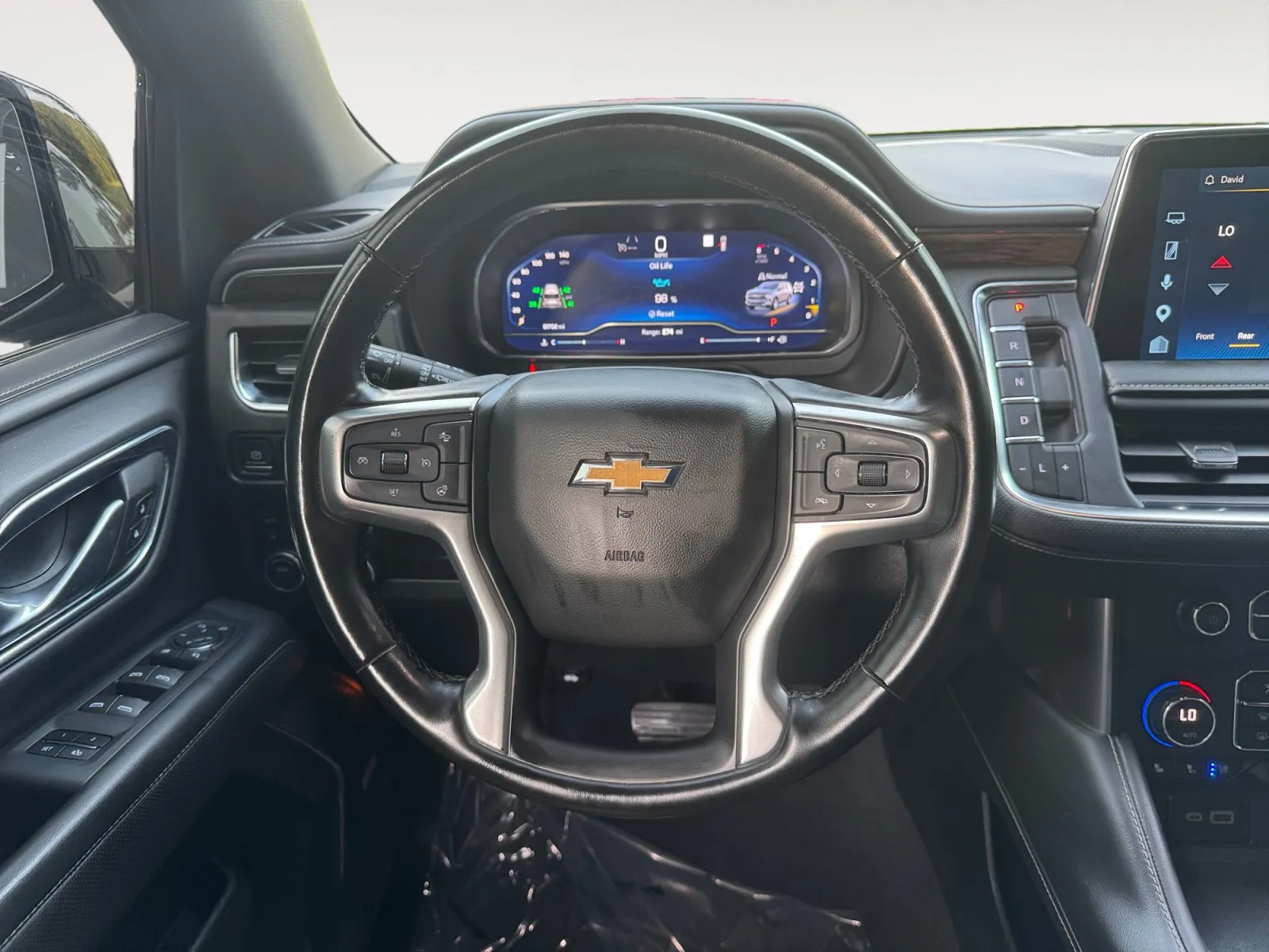 Chevrolet Suburban photo 12