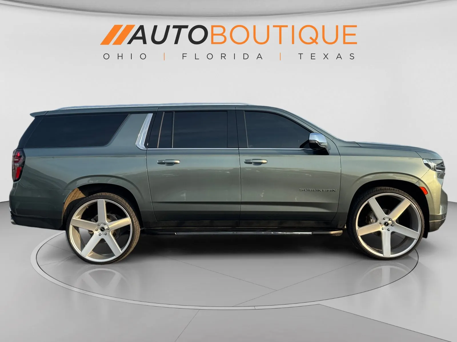 Chevrolet Suburban photo 6