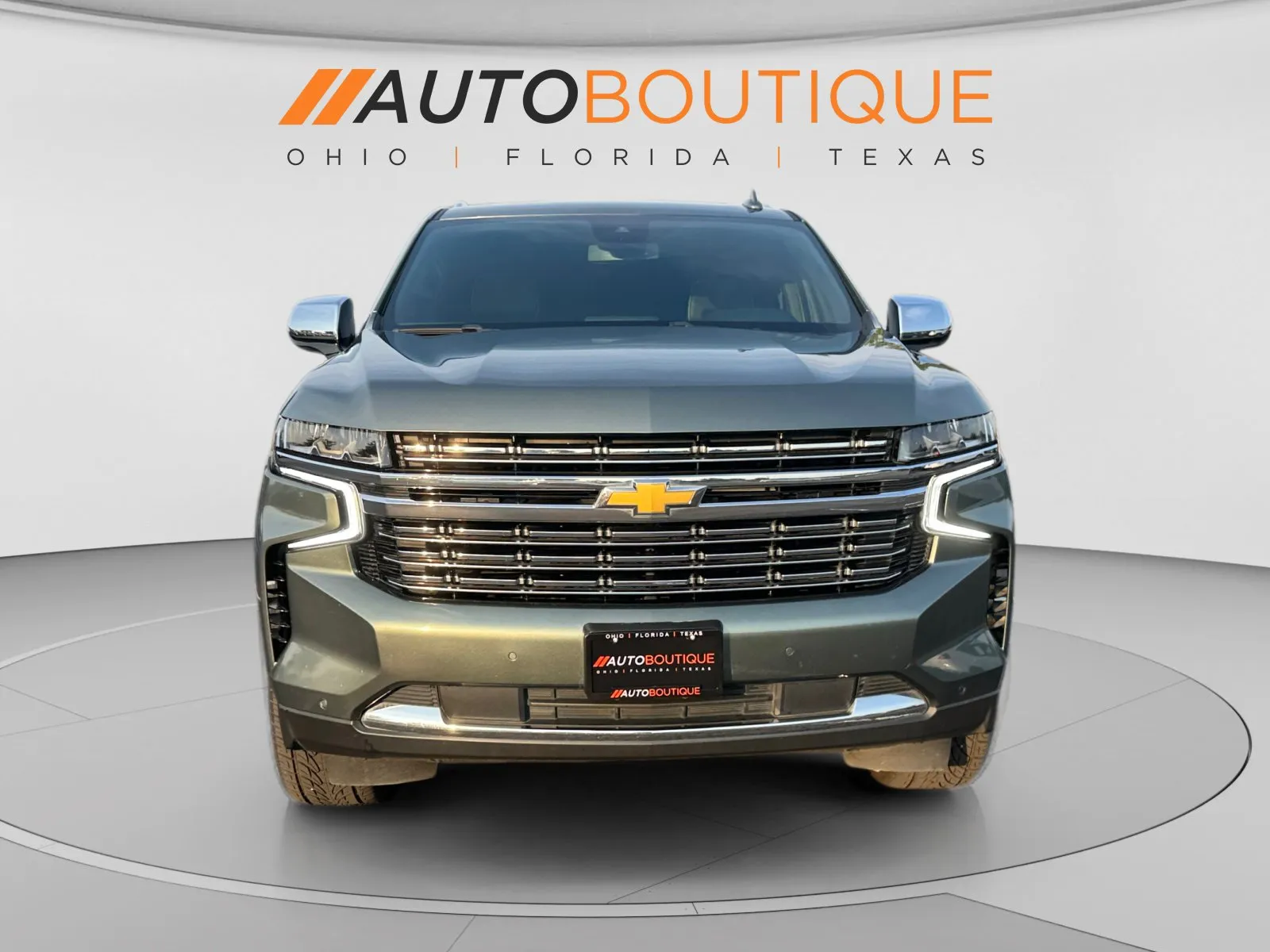 Chevrolet Suburban photo 8