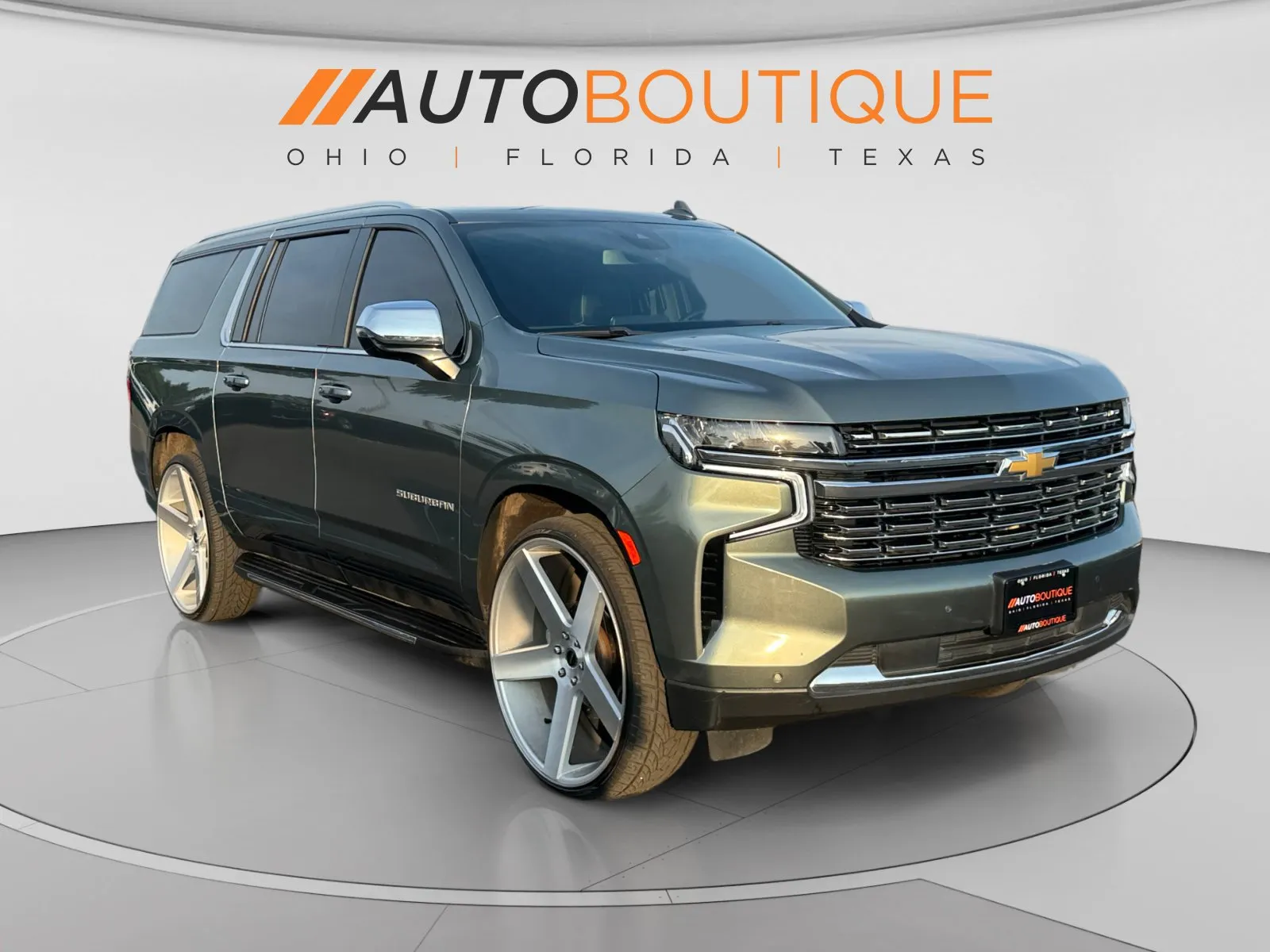 Chevrolet Suburban photo 7