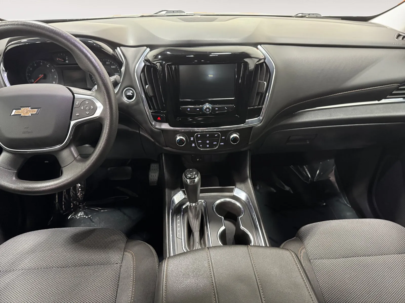 Chevrolet Traverse photo 11