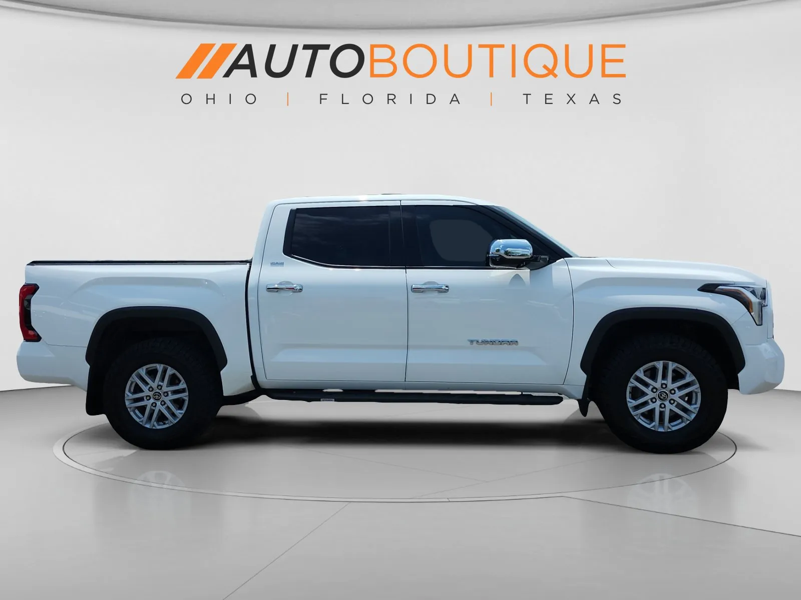 Toyota Tundra photo 9