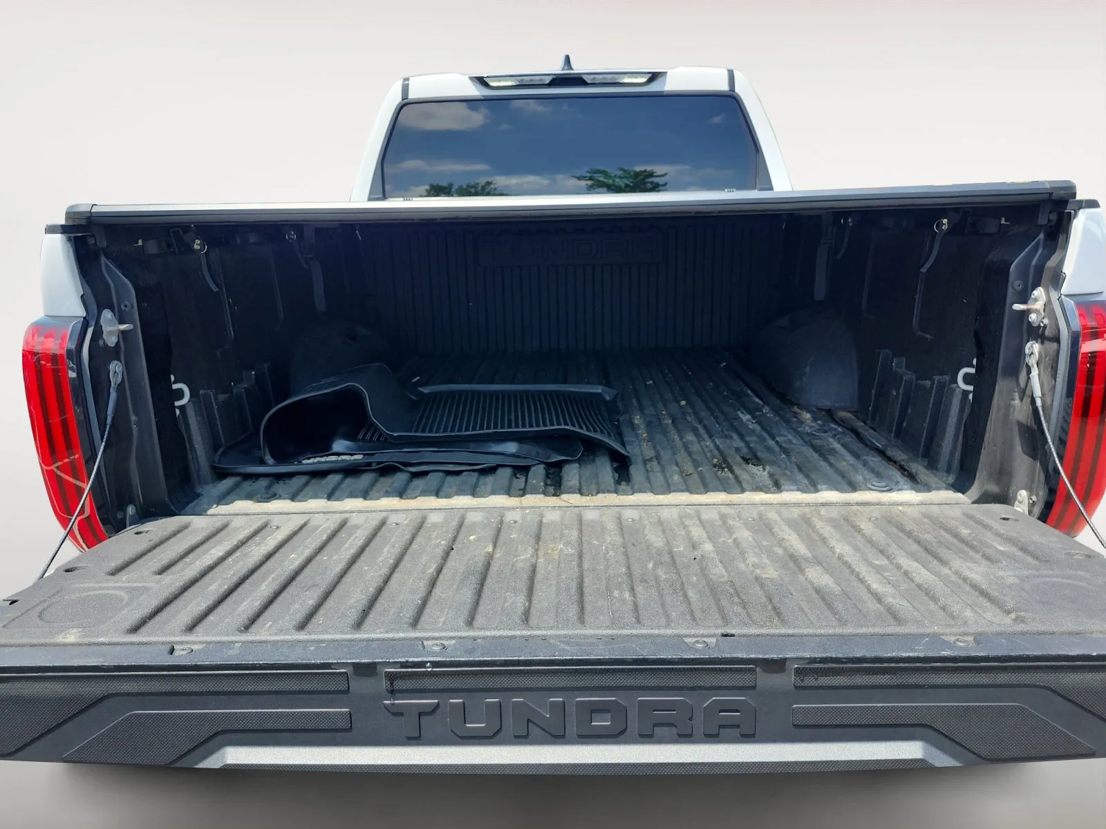 Toyota Tundra photo 16