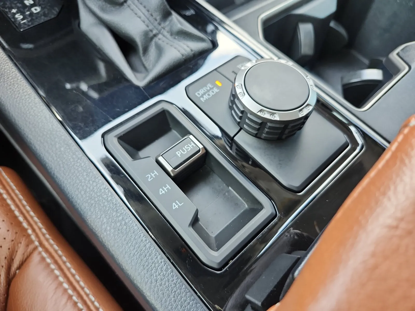 Toyota Tundra photo 24